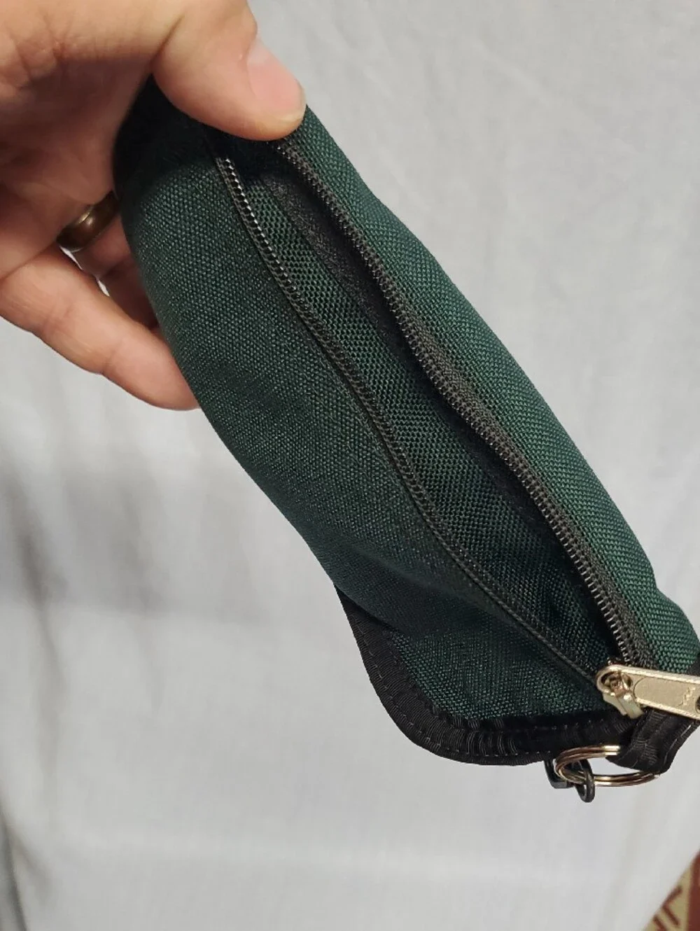 Bass compact pouch